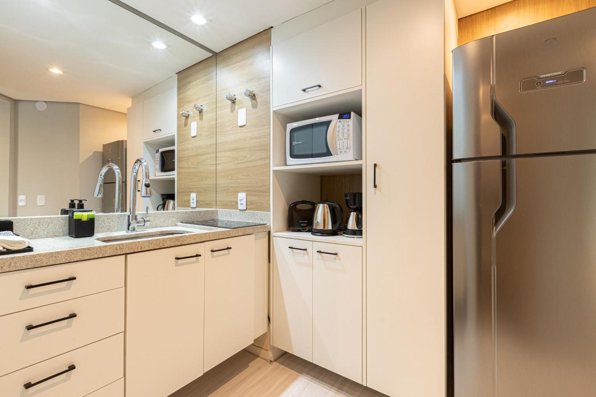 Sol - Flats Av Cauaxi By Anora Spaces バルエリ 部屋 写真