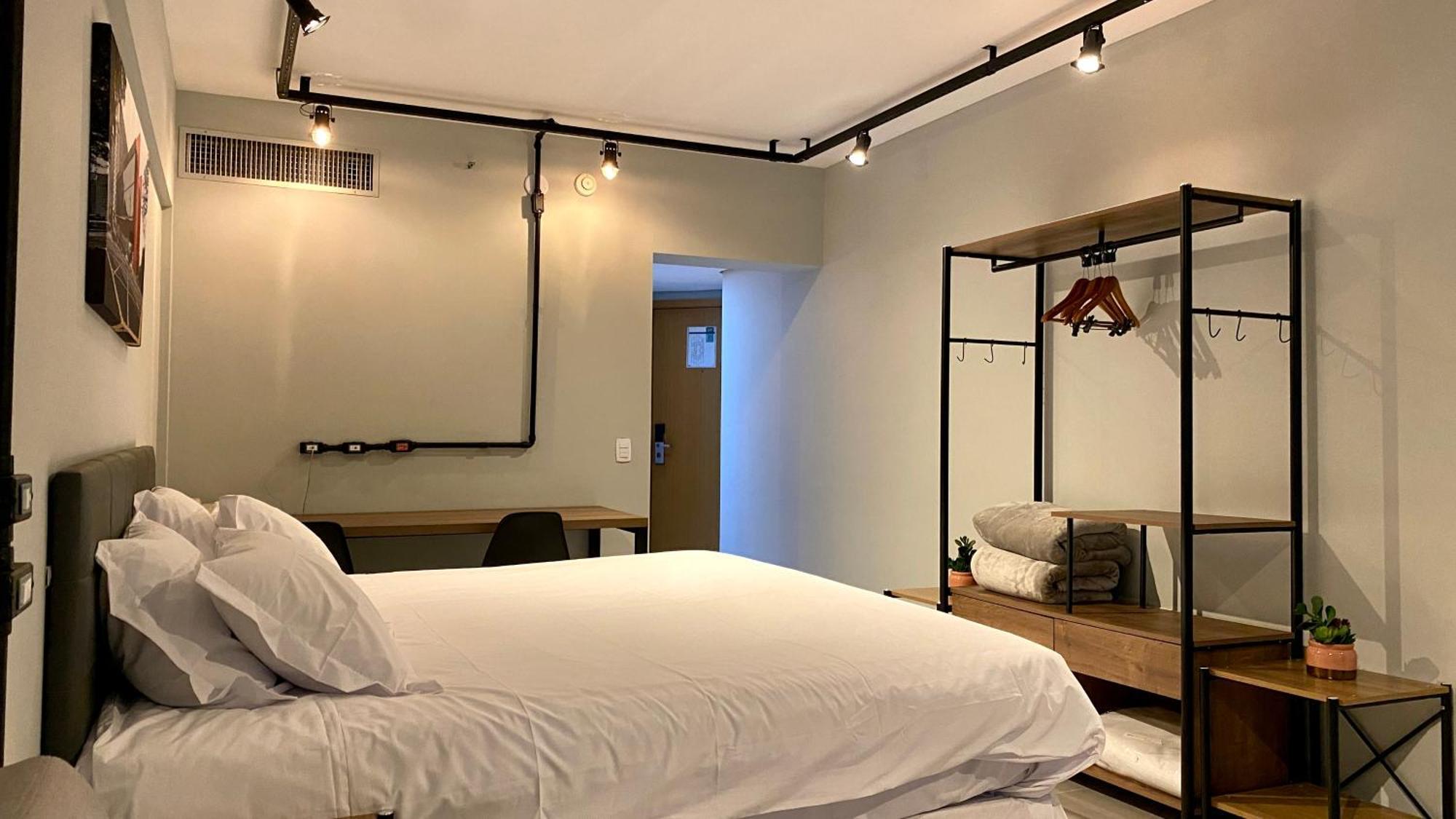 Sol - Flats Av Cauaxi By Anora Spaces バルエリ 部屋 写真